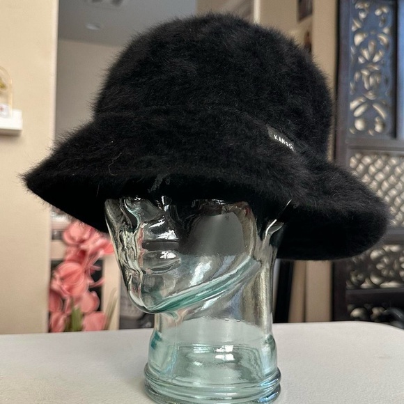 VINTAGE 90S KANGOL 'FURGORA' BLACK ANGORA FUR BUCKET HAT FALL/WINTER-Regular Fit - Picture 3 of 10